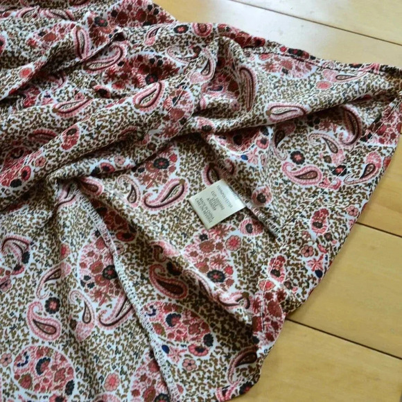 Max Studio Paisley Printed Blouse Size S - Picture 7 of 9